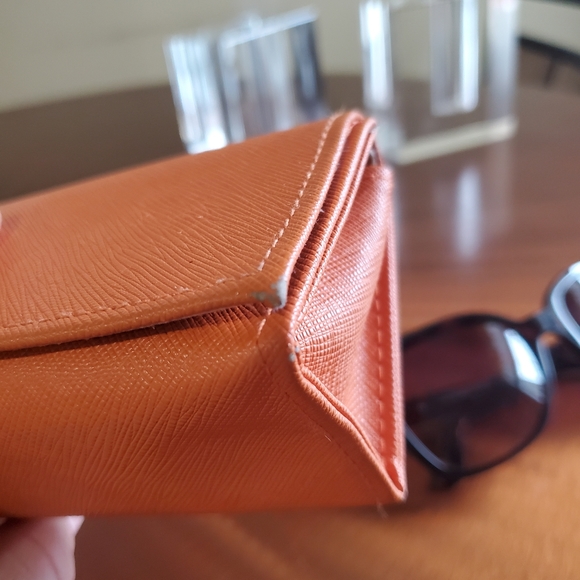 Tory Burch sunglasses. Gorgeous style and very pretty colour - Picture 9 of 13